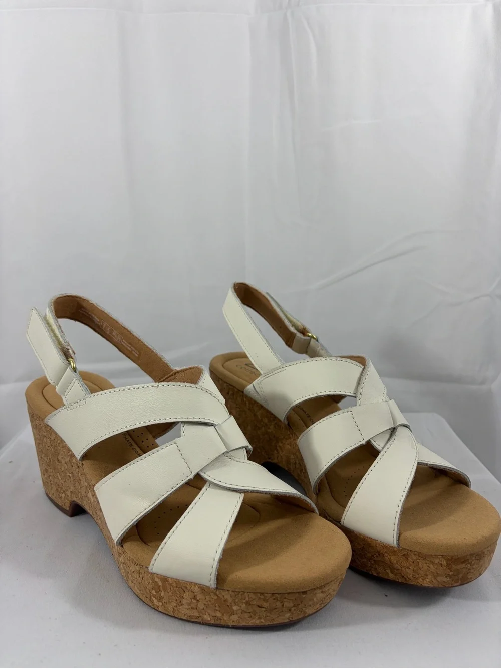 NWT Clarks Women's Size 8.5 Cream Cork Velcro 3 Inch Wedge Sandals